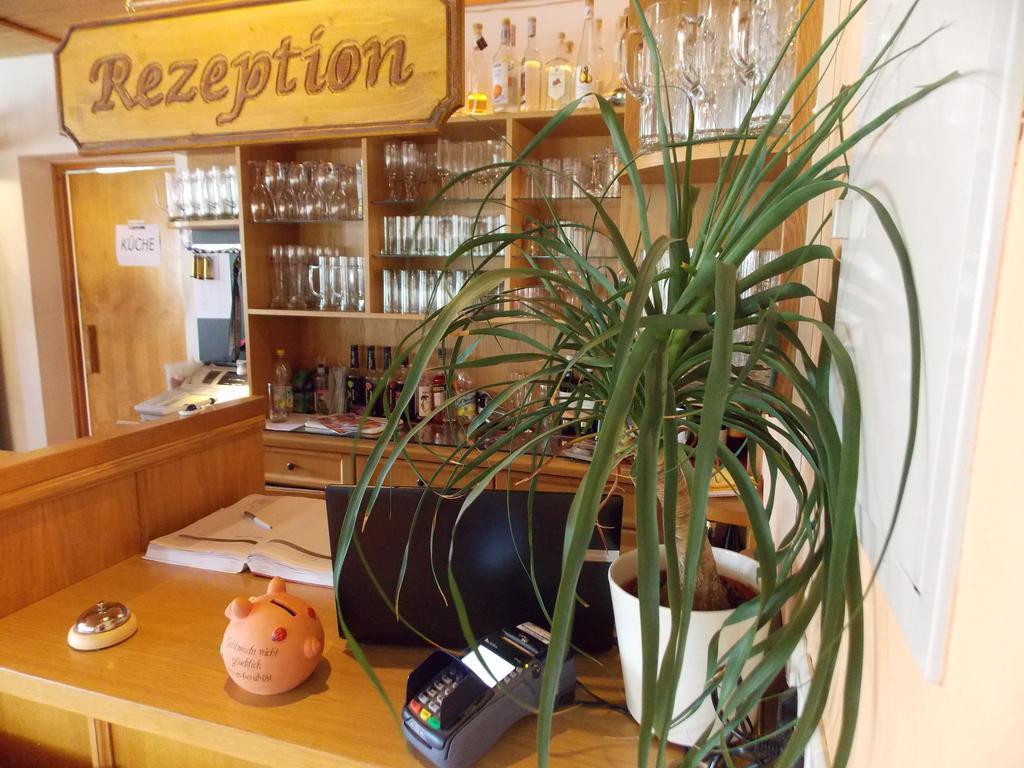 Landhotel Weisses Roess'L Adorf Екстериор снимка