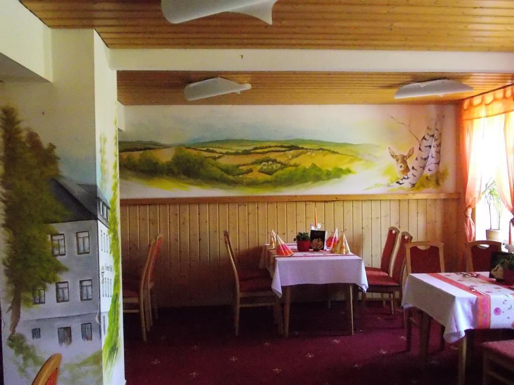 Landhotel Weisses Roess'L Adorf Екстериор снимка