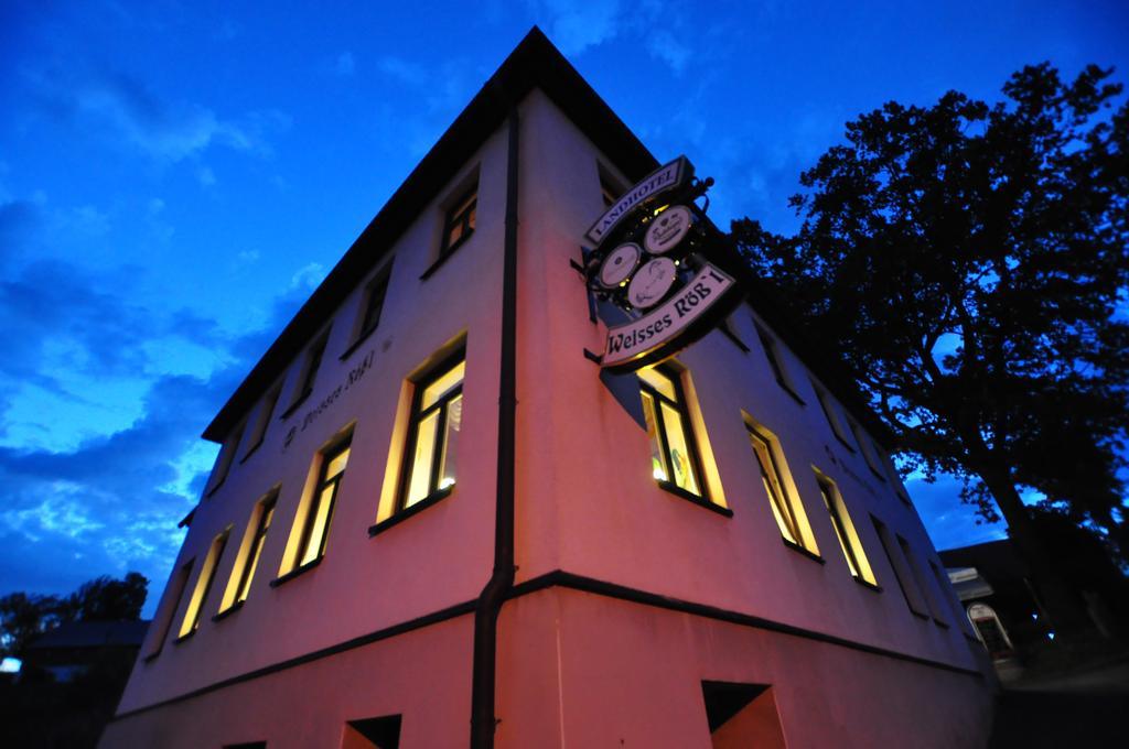 Landhotel Weisses Roess'L Adorf Екстериор снимка
