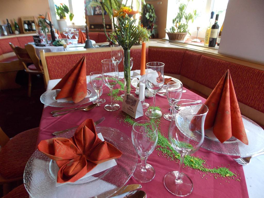 Landhotel Weisses Roess'L Adorf Екстериор снимка