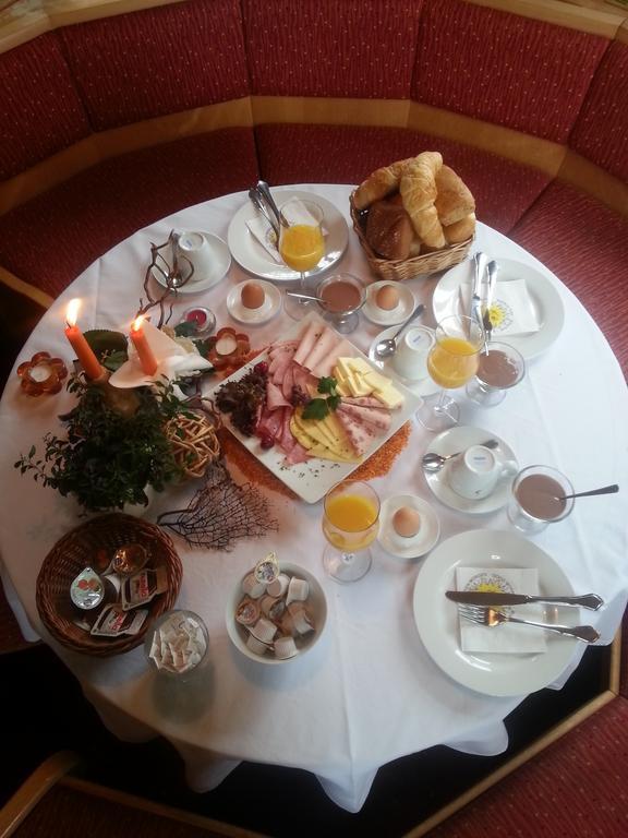 Landhotel Weisses Roess'L Adorf Екстериор снимка